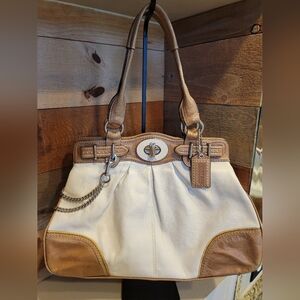 Coach Y2K Off White Leather Sachel With Chain Detail